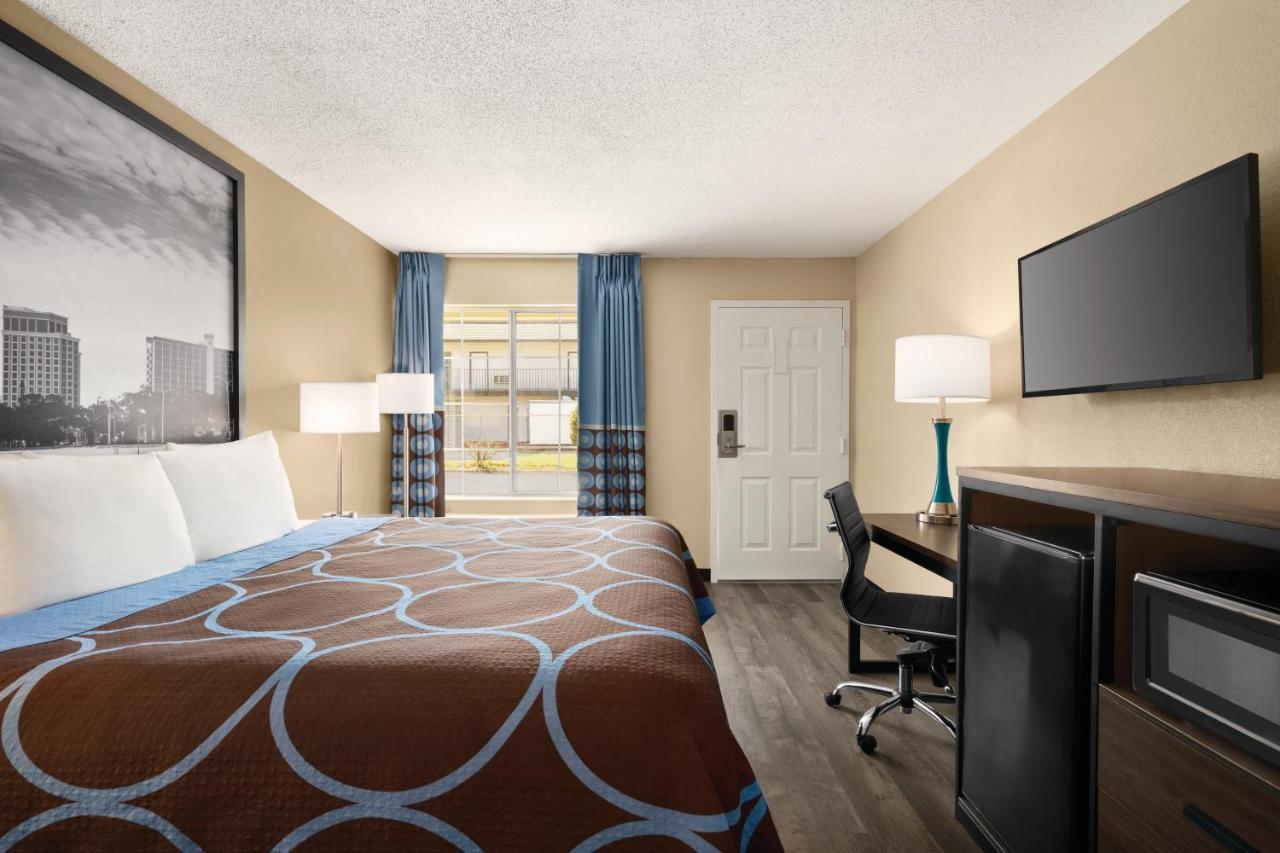 Motel Super 8 By Wyndham Gulfport Biloxi Airport Exterior foto
